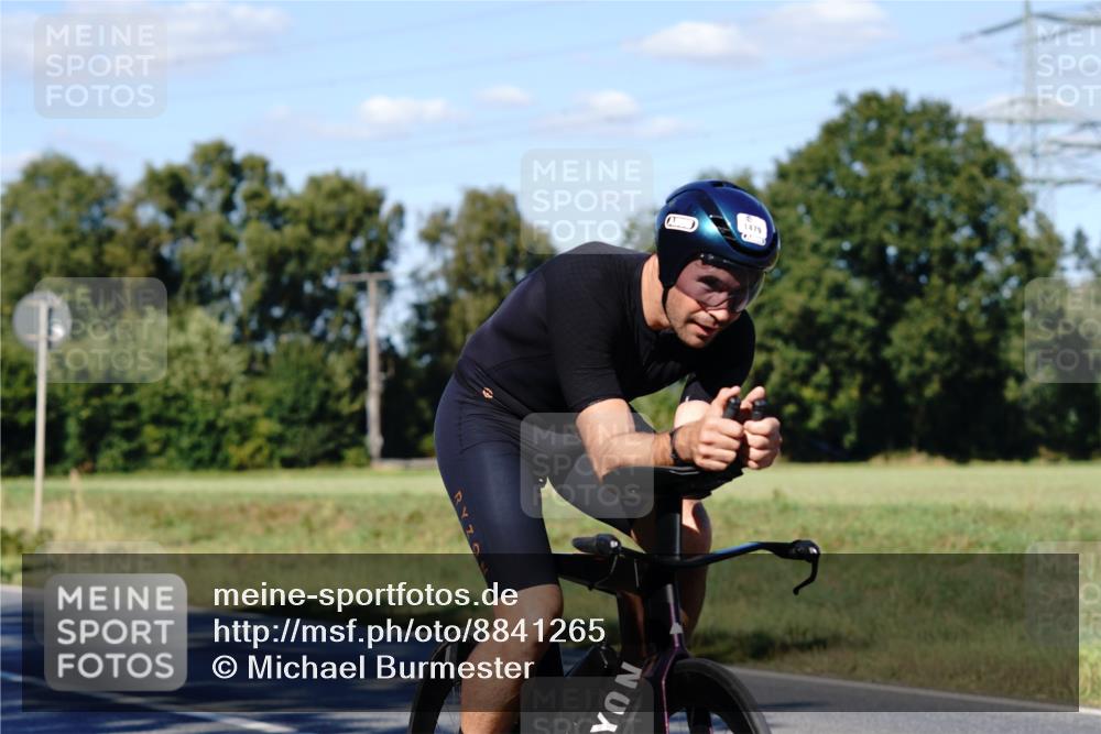 07.09.2025 - 19. Norderstedt Triathlon Michael Burmester http://msf.ph/oto/8841265 07.09.2025 15:21:54 Radfahren 415, 933, 1479, 1527 meine-sportfotos.de