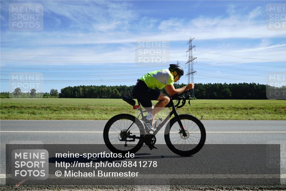 07.09.2025 - 19. Norderstedt Triathlon Michael Burmester http://msf.ph/oto/8841278 07.09.2025 12:24:00 Radfahren 165, 1351 meine-sportfotos.de