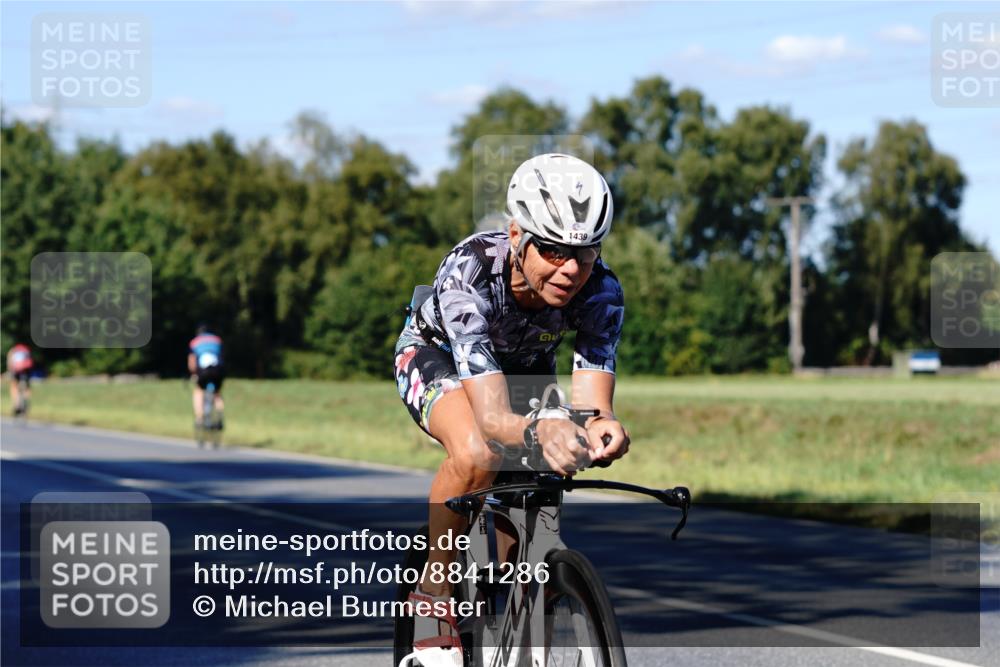 07.09.2025 - 19. Norderstedt Triathlon Michael Burmester http://msf.ph/oto/8841286 07.09.2025 15:22:07 Radfahren 935, 946, 949, 1404, 1439 meine-sportfotos.de