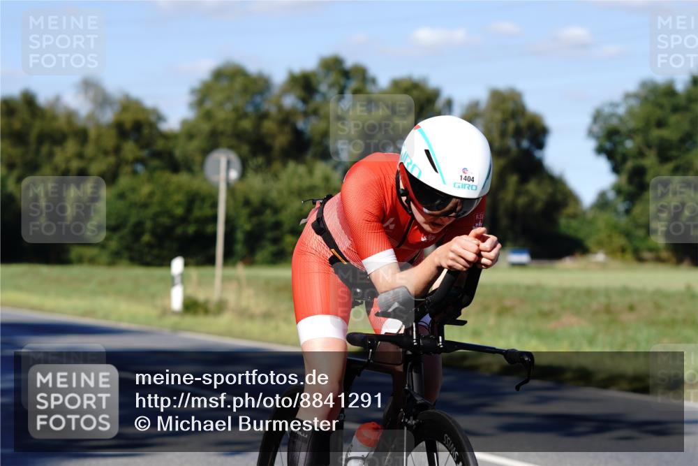 07.09.2025 - 19. Norderstedt Triathlon Michael Burmester http://msf.ph/oto/8841291 07.09.2025 15:22:08 Radfahren 935, 946, 949, 1404, 1439 meine-sportfotos.de