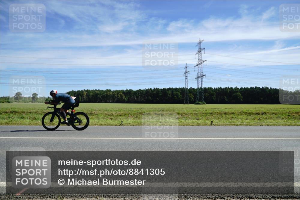 07.09.2025 - 19. Norderstedt Triathlon Michael Burmester http://msf.ph/oto/8841305 07.09.2025 12:24:04 Radfahren 165 meine-sportfotos.de