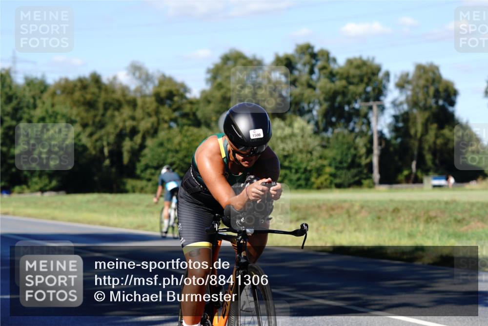 07.09.2025 - 19. Norderstedt Triathlon Michael Burmester http://msf.ph/oto/8841306 07.09.2025 15:22:34 Radfahren 1500, 1507, 1512 meine-sportfotos.de
