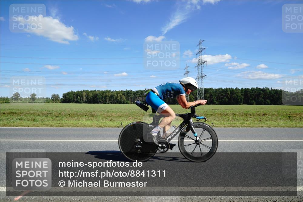 07.09.2025 - 19. Norderstedt Triathlon Michael Burmester http://msf.ph/oto/8841311 07.09.2025 14:31:26 Radfahren 441 meine-sportfotos.de