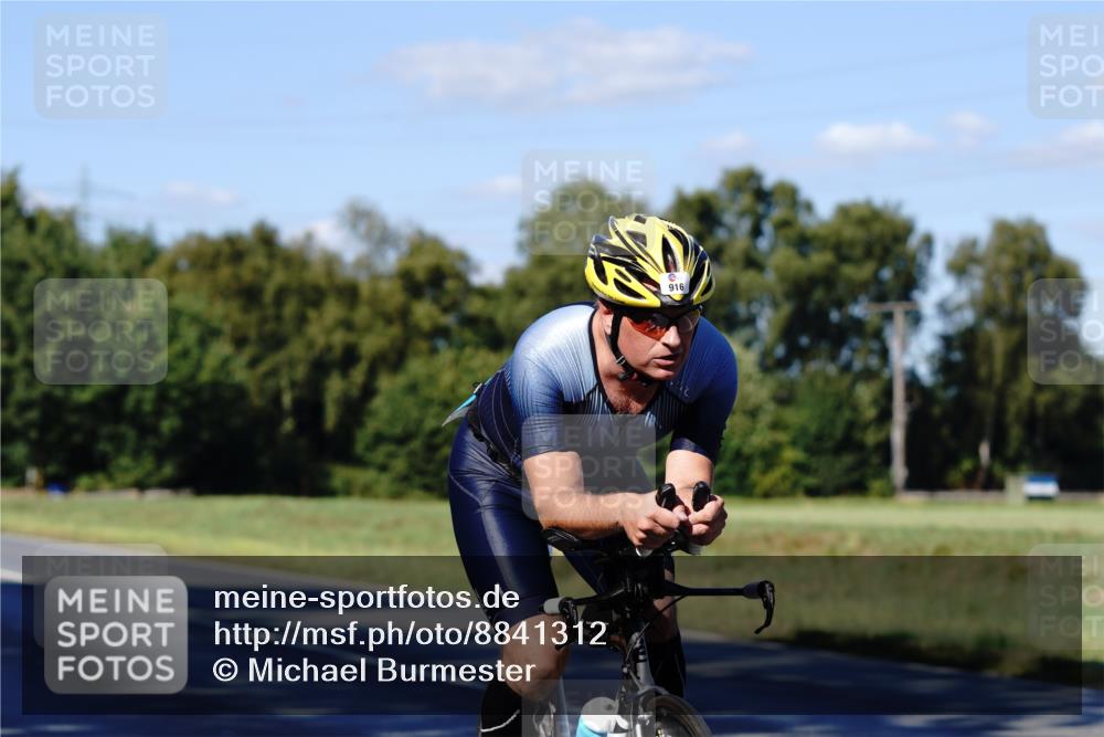 07.09.2025 - 19. Norderstedt Triathlon Michael Burmester http://msf.ph/oto/8841312 07.09.2025 15:22:39 Radfahren 437, 441, 916 meine-sportfotos.de