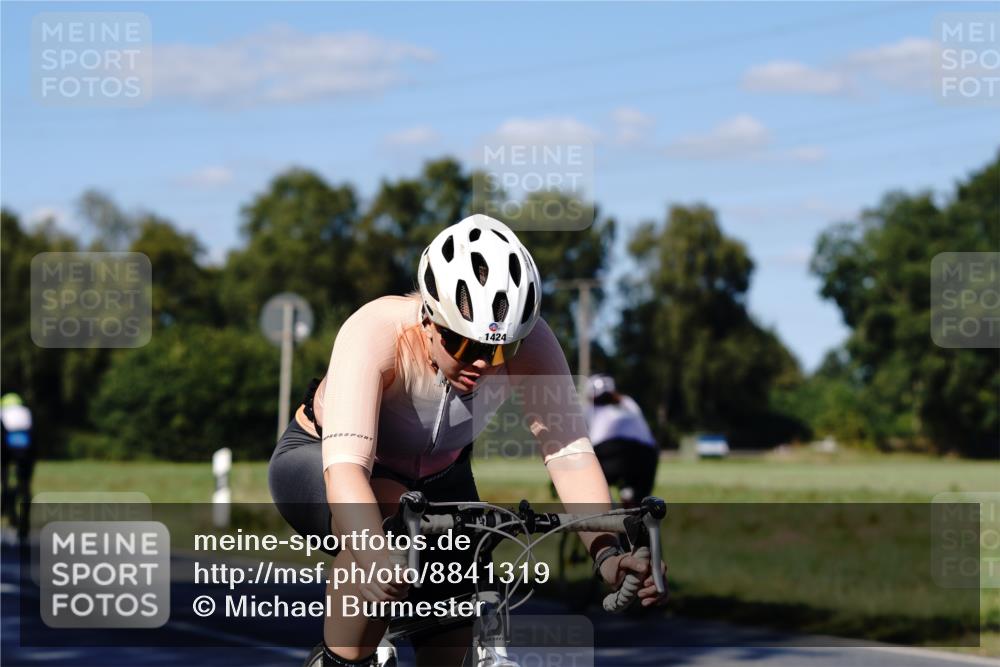 07.09.2025 - 19. Norderstedt Triathlon Michael Burmester http://msf.ph/oto/8841319 07.09.2025 15:22:51 Radfahren 1424 meine-sportfotos.de