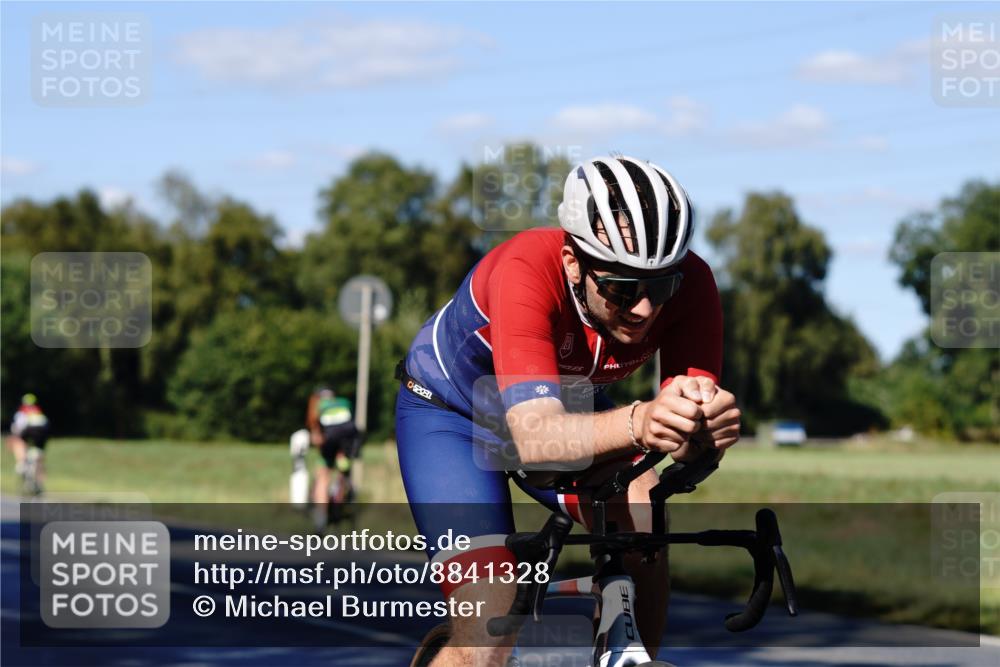 07.09.2025 - 19. Norderstedt Triathlon Michael Burmester http://msf.ph/oto/8841328 07.09.2025 15:23:07 Radfahren 1496 meine-sportfotos.de