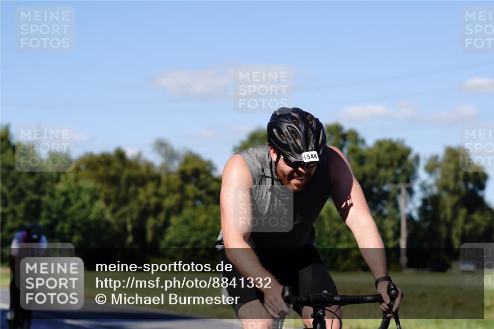 07.09.2025 - 19. Norderstedt Triathlon Michael Burmester http://msf.ph/oto/8841332 07.09.2025 15:23:18 Radfahren 1530, 1544 meine-sportfotos.de
