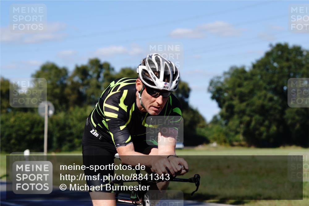 07.09.2025 - 19. Norderstedt Triathlon Michael Burmester http://msf.ph/oto/8841343 07.09.2025 15:23:27 Radfahren 454, 915, 930 meine-sportfotos.de