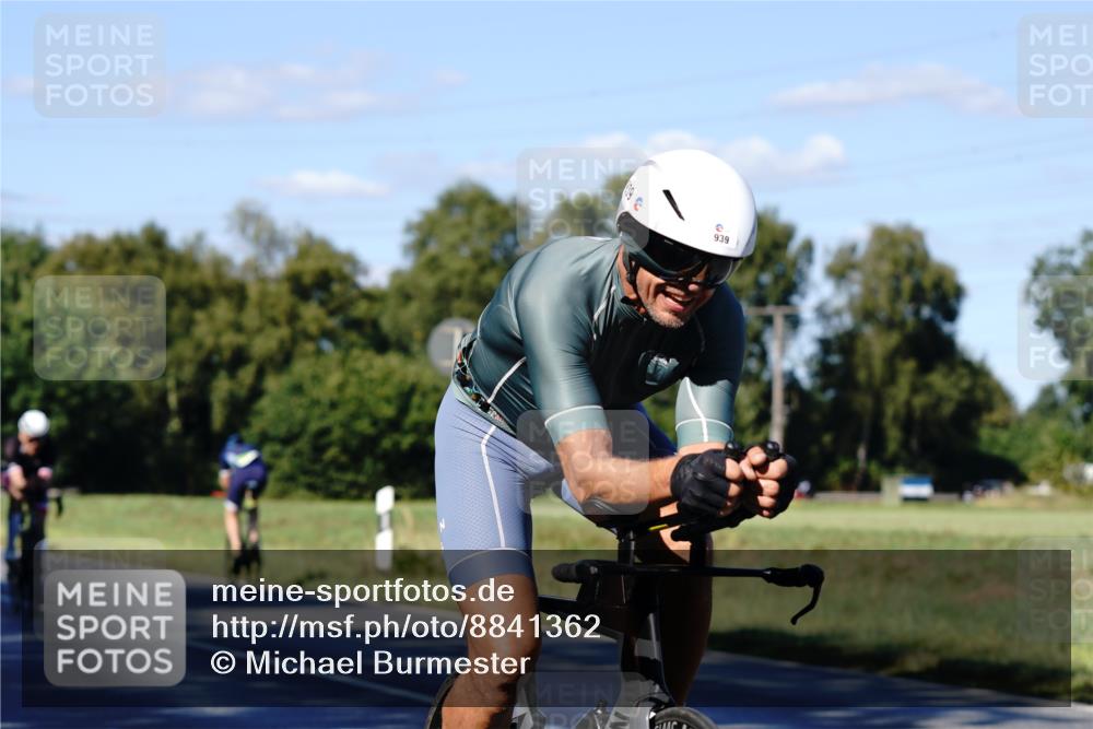 07.09.2025 - 19. Norderstedt Triathlon Michael Burmester http://msf.ph/oto/8841362 07.09.2025 15:24:48 Radfahren 408, 414, 460, 939, 940, 954, 1539 meine-sportfotos.de