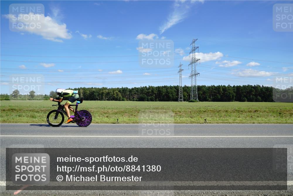 07.09.2025 - 19. Norderstedt Triathlon Michael Burmester http://msf.ph/oto/8841380 07.09.2025 14:31:44 Radfahren  meine-sportfotos.de