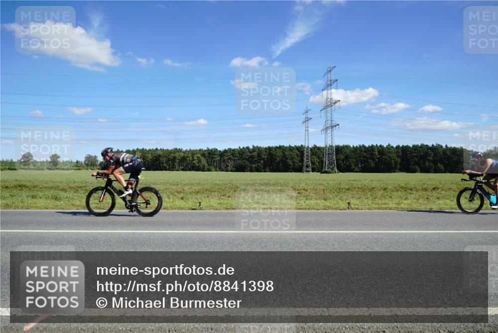 07.09.2025 - 19. Norderstedt Triathlon Michael Burmester http://msf.ph/oto/8841398 07.09.2025 14:31:48 Radfahren  meine-sportfotos.de