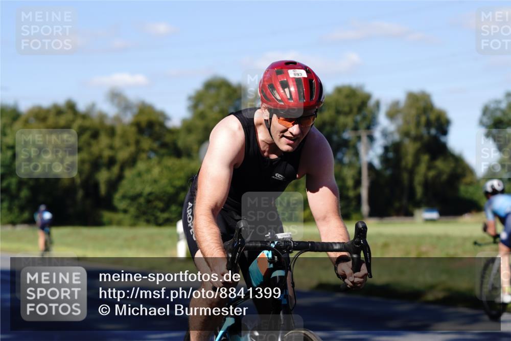 07.09.2025 - 19. Norderstedt Triathlon Michael Burmester http://msf.ph/oto/8841399 07.09.2025 15:25:51 Radfahren 406, 443, 893, 1407, 1510 meine-sportfotos.de