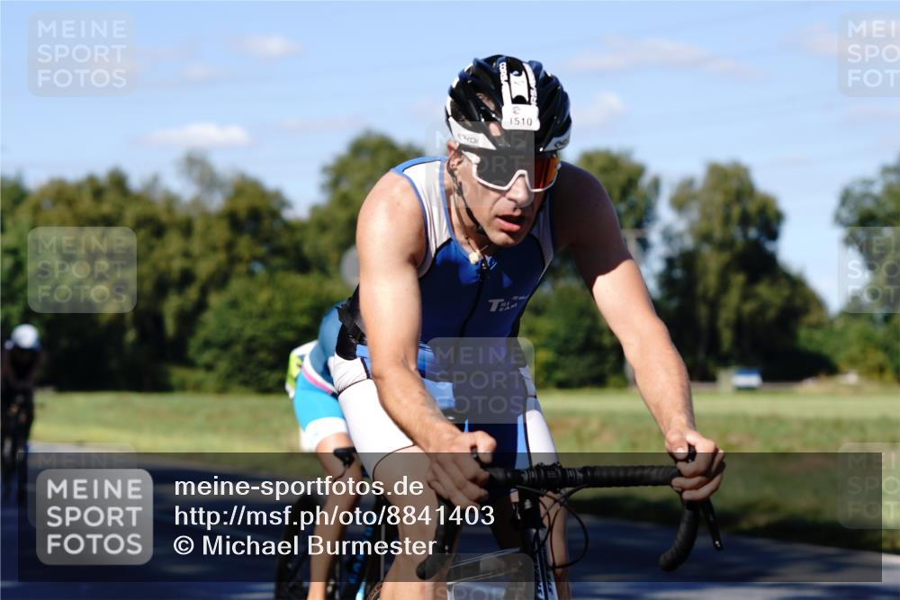 07.09.2025 - 19. Norderstedt Triathlon Michael Burmester http://msf.ph/oto/8841403 07.09.2025 15:25:54 Radfahren 406, 443, 910, 1432, 1510, 1514, 1531 meine-sportfotos.de