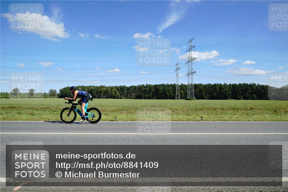 07.09.2025 - 19. Norderstedt Triathlon Michael Burmester http://msf.ph/oto/8841409 07.09.2025 14:31:49 Radfahren  meine-sportfotos.de