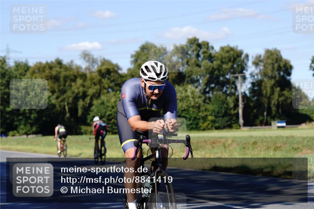 07.09.2025 - 19. Norderstedt Triathlon Michael Burmester http://msf.ph/oto/8841419 07.09.2025 15:26:10 Radfahren 1454, 1476 meine-sportfotos.de