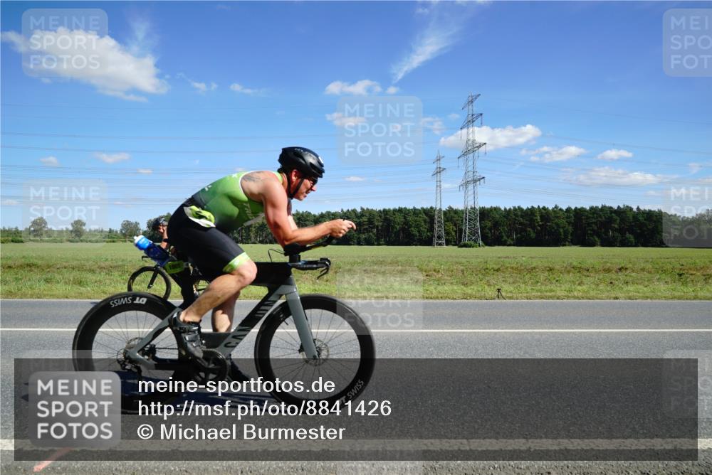 07.09.2025 - 19. Norderstedt Triathlon Michael Burmester http://msf.ph/oto/8841426 07.09.2025 14:31:54 Radfahren 1005 meine-sportfotos.de
