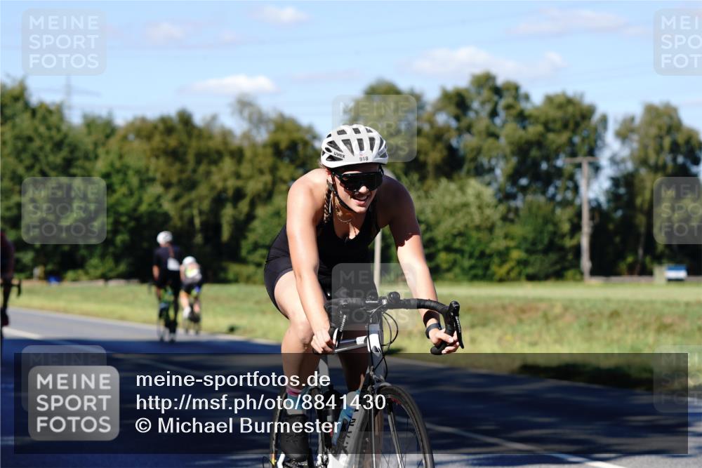 07.09.2025 - 19. Norderstedt Triathlon Michael Burmester http://msf.ph/oto/8841430 07.09.2025 15:26:15 Radfahren 918, 1454, 1529 meine-sportfotos.de