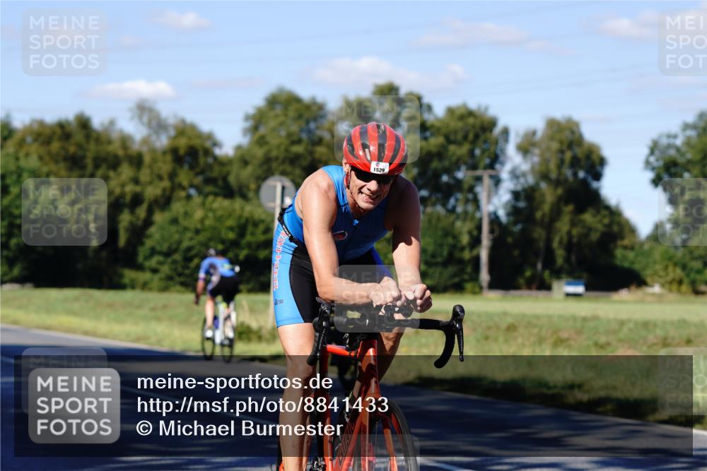 07.09.2025 - 19. Norderstedt Triathlon Michael Burmester http://msf.ph/oto/8841433 07.09.2025 15:26:17 Radfahren 918, 1529 meine-sportfotos.de