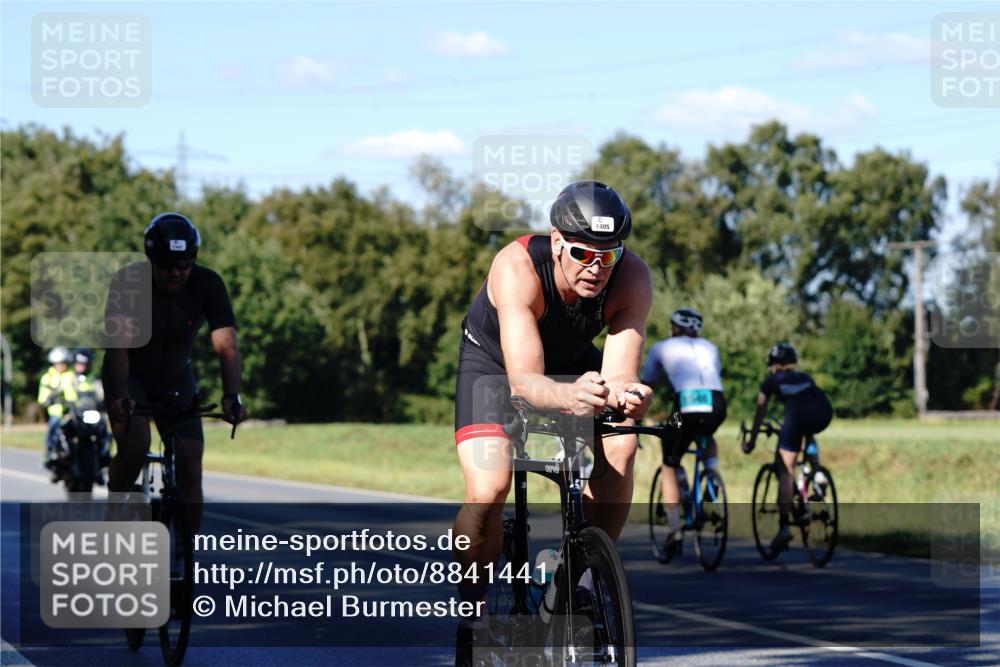 07.09.2025 - 19. Norderstedt Triathlon Michael Burmester http://msf.ph/oto/8841441 07.09.2025 15:26:27 Radfahren 1400, 1405, 1442 meine-sportfotos.de