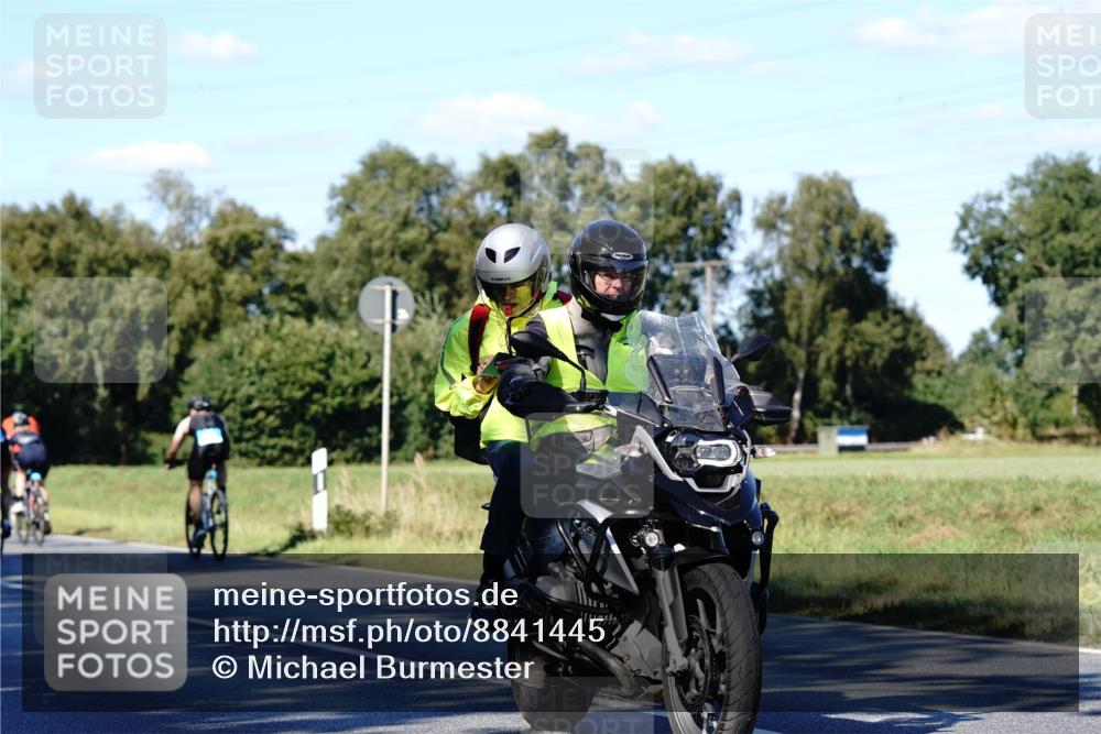 07.09.2025 - 19. Norderstedt Triathlon Michael Burmester http://msf.ph/oto/8841445 07.09.2025 15:26:29 Radfahren 1405, 1442 meine-sportfotos.de