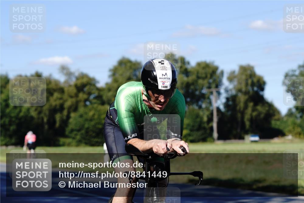 07.09.2025 - 19. Norderstedt Triathlon Michael Burmester http://msf.ph/oto/8841449 07.09.2025 15:26:41 Radfahren 1488 meine-sportfotos.de