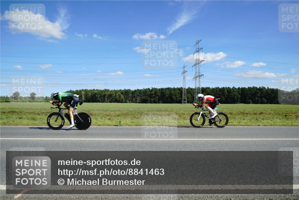 07.09.2025 - 19. Norderstedt Triathlon Michael Burmester http://msf.ph/oto/8841463 07.09.2025 14:32:11 Radfahren 1501 meine-sportfotos.de