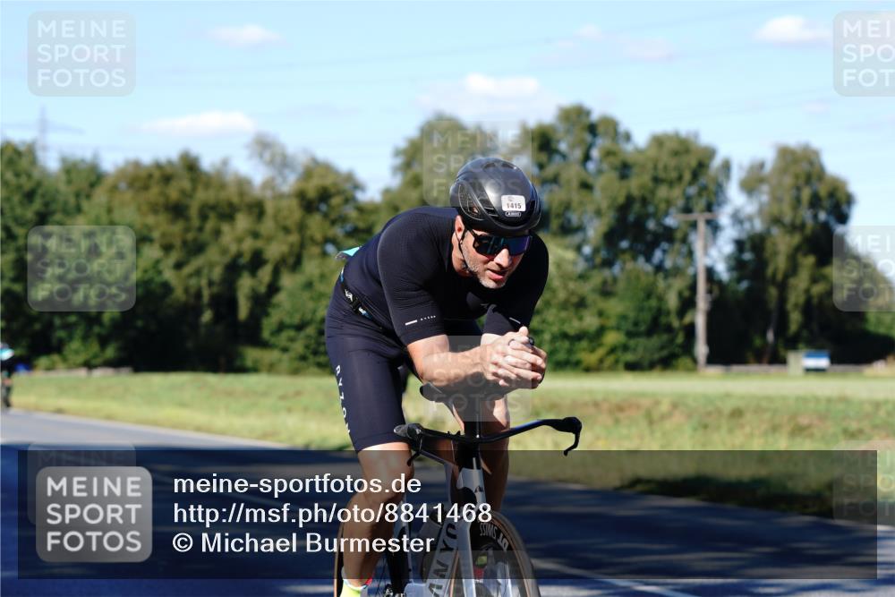 07.09.2025 - 19. Norderstedt Triathlon Michael Burmester http://msf.ph/oto/8841468 07.09.2025 15:27:18 Radfahren 1415 meine-sportfotos.de