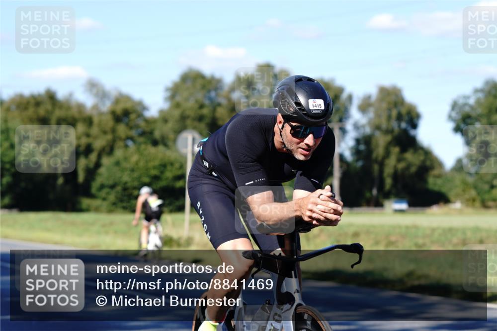 07.09.2025 - 19. Norderstedt Triathlon Michael Burmester http://msf.ph/oto/8841469 07.09.2025 15:27:18 Radfahren 1415 meine-sportfotos.de