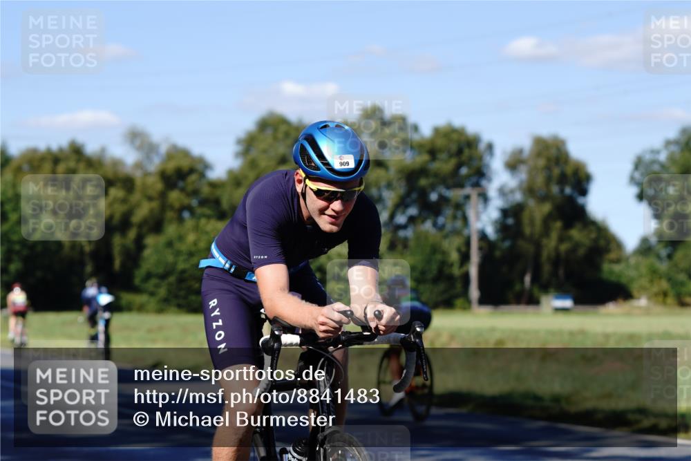07.09.2025 - 19. Norderstedt Triathlon Michael Burmester http://msf.ph/oto/8841483 07.09.2025 15:27:33 Radfahren 890, 909, 1403 meine-sportfotos.de
