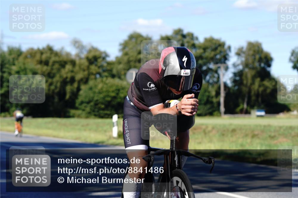 07.09.2025 - 19. Norderstedt Triathlon Michael Burmester http://msf.ph/oto/8841486 07.09.2025 15:27:35 Radfahren 909, 1403 meine-sportfotos.de