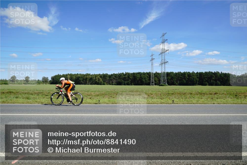 07.09.2025 - 19. Norderstedt Triathlon Michael Burmester http://msf.ph/oto/8841490 07.09.2025 14:32:19 Radfahren 473 meine-sportfotos.de
