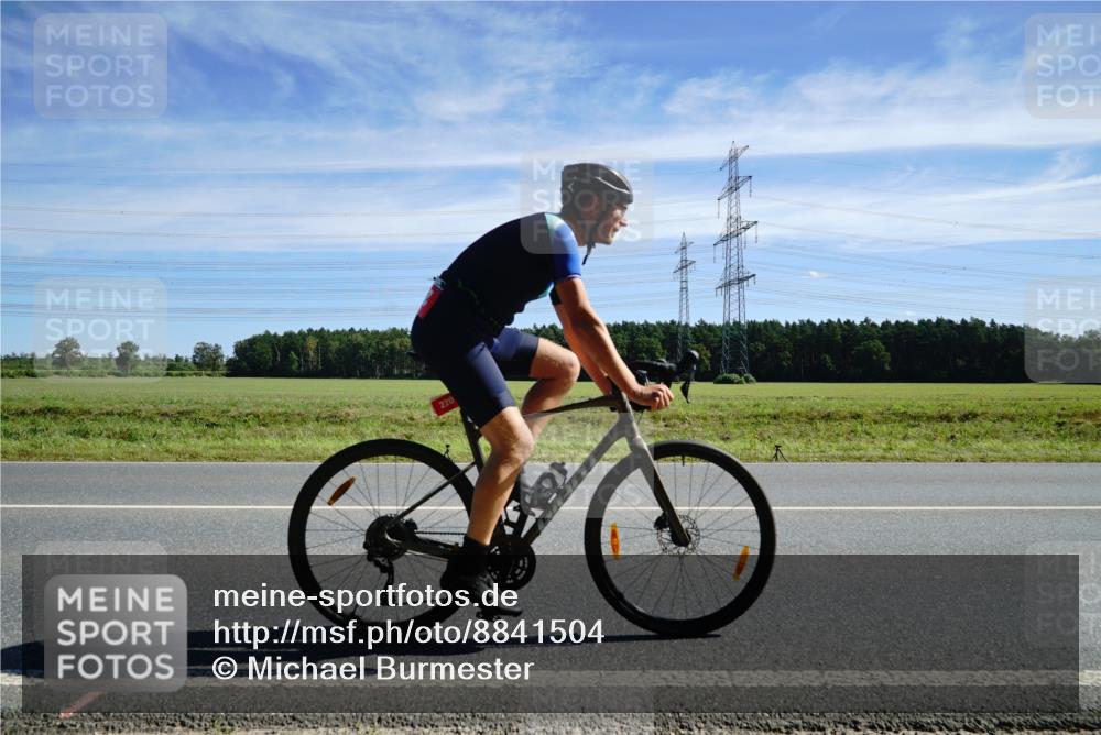 07.09.2025 - 19. Norderstedt Triathlon Michael Burmester http://msf.ph/oto/8841504 07.09.2025 12:25:17 Radfahren 205, 220, 274, 292, 766, 1280 meine-sportfotos.de
