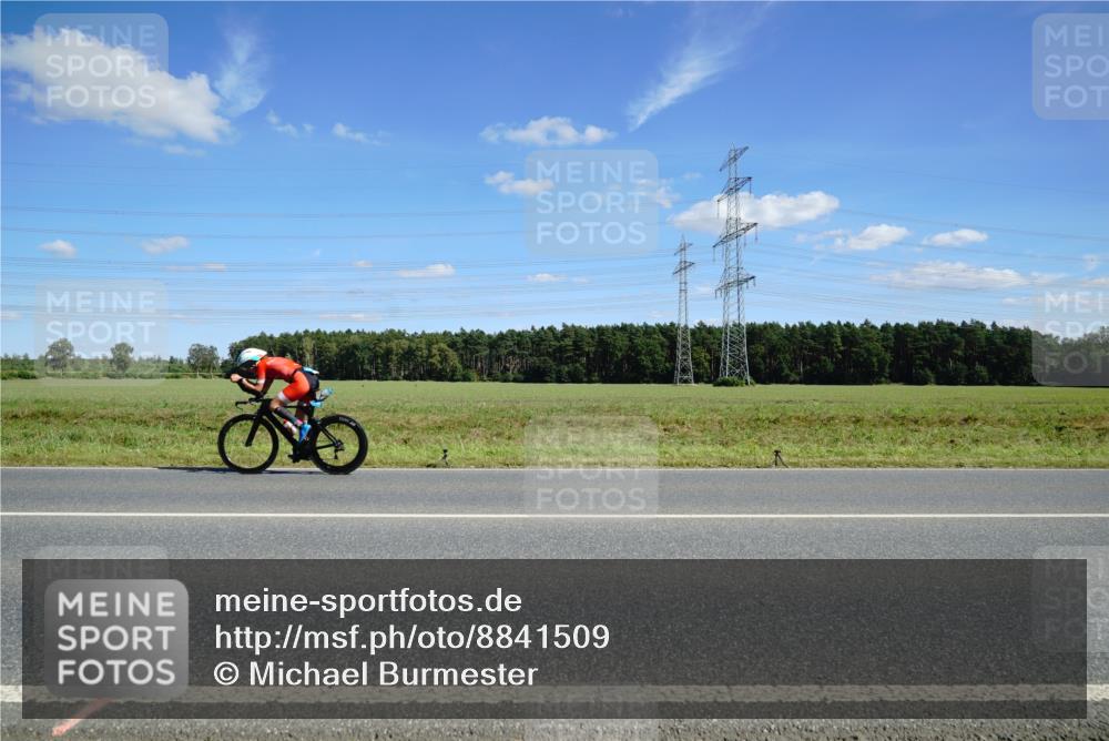 07.09.2025 - 19. Norderstedt Triathlon Michael Burmester http://msf.ph/oto/8841509 07.09.2025 14:32:23 Radfahren 473, 479, 987 meine-sportfotos.de