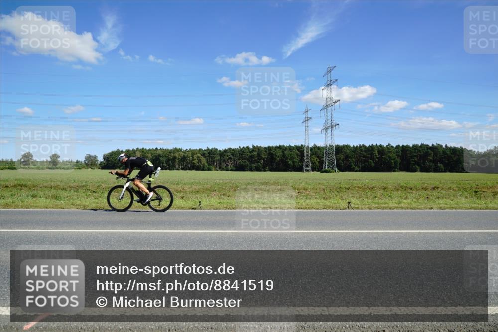 07.09.2025 - 19. Norderstedt Triathlon Michael Burmester http://msf.ph/oto/8841519 07.09.2025 14:32:26 Radfahren 479, 987 meine-sportfotos.de
