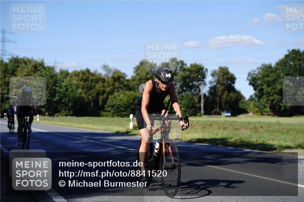 07.09.2025 - 19. Norderstedt Triathlon Michael Burmester http://msf.ph/oto/8841520 07.09.2025 15:29:08 Radfahren 429, 448, 1474 meine-sportfotos.de