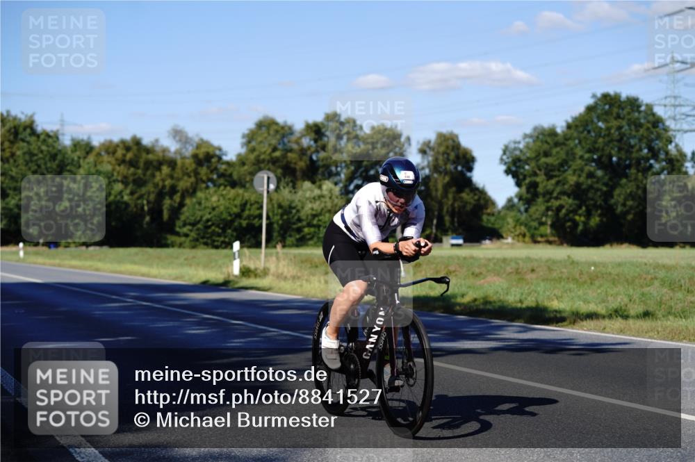 07.09.2025 - 19. Norderstedt Triathlon Michael Burmester http://msf.ph/oto/8841527 07.09.2025 15:29:11 Radfahren 429, 448, 1474 meine-sportfotos.de