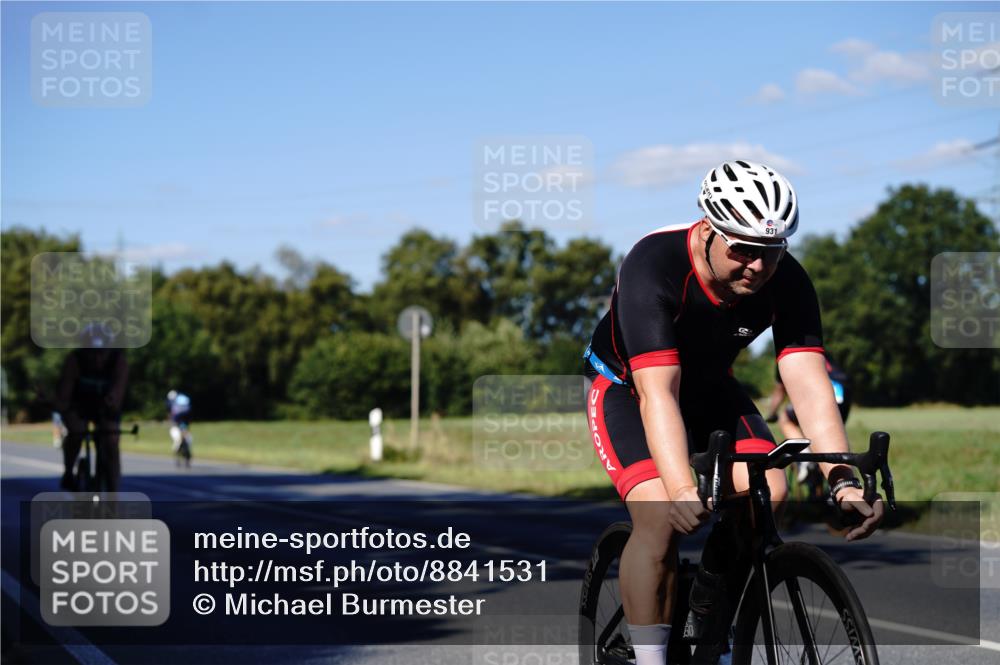 07.09.2025 - 19. Norderstedt Triathlon Michael Burmester http://msf.ph/oto/8841531 07.09.2025 15:29:17 Radfahren 365, 931 meine-sportfotos.de