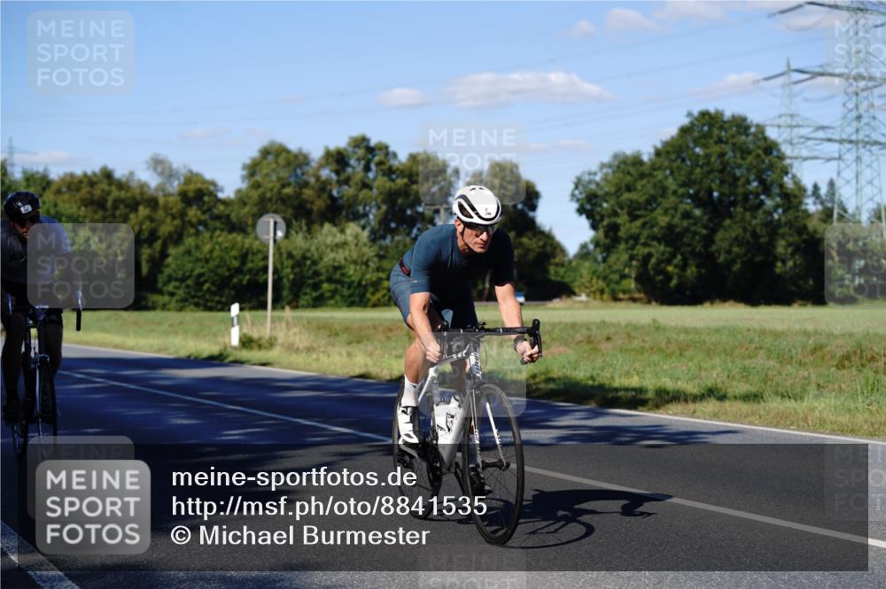 07.09.2025 - 19. Norderstedt Triathlon Michael Burmester http://msf.ph/oto/8841535 07.09.2025 15:29:22 Radfahren 396, 925 meine-sportfotos.de