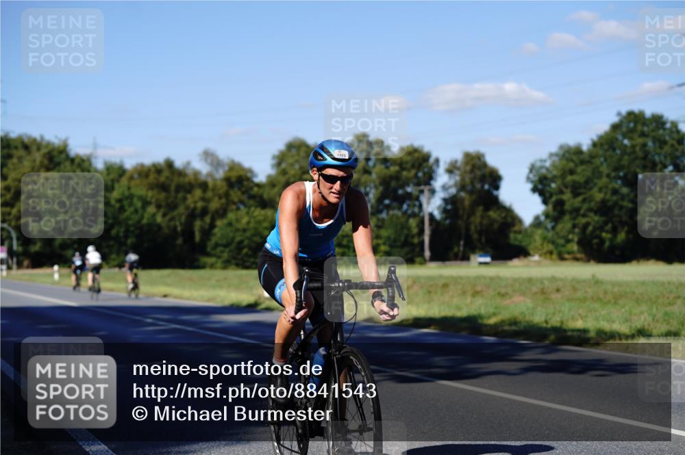 07.09.2025 - 19. Norderstedt Triathlon Michael Burmester http://msf.ph/oto/8841543 07.09.2025 15:29:28 Radfahren 1423 meine-sportfotos.de