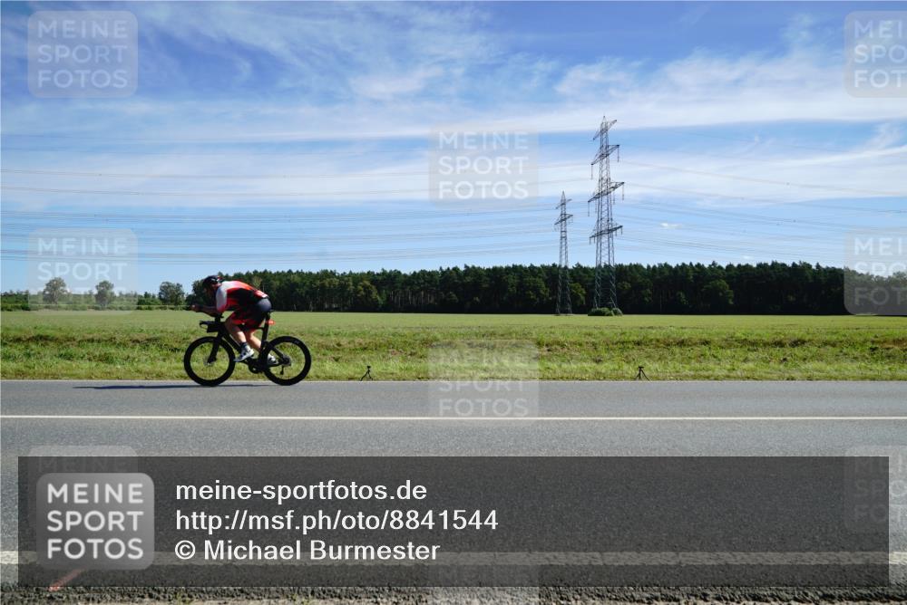 07.09.2025 - 19. Norderstedt Triathlon Michael Burmester http://msf.ph/oto/8841544 07.09.2025 12:25:31 Radfahren 1234, 1343 meine-sportfotos.de