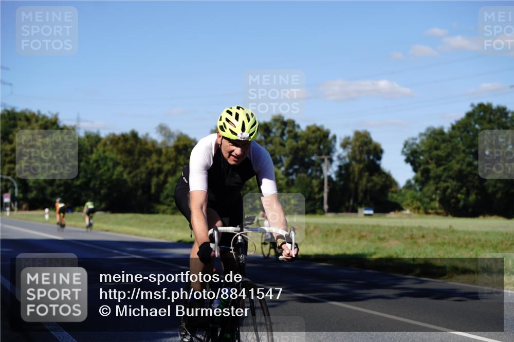 07.09.2025 - 19. Norderstedt Triathlon Michael Burmester http://msf.ph/oto/8841547 07.09.2025 15:29:43 Radfahren 432, 942 meine-sportfotos.de