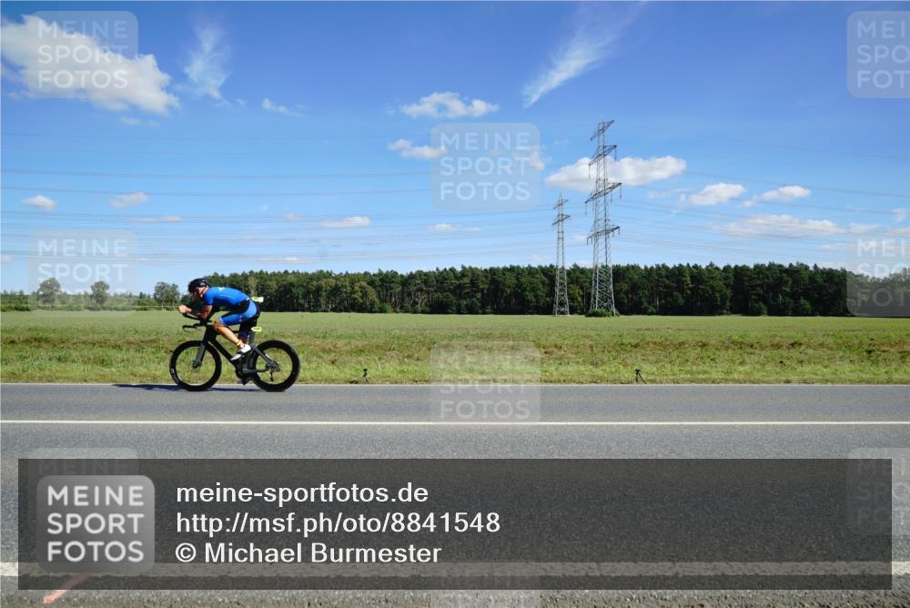 07.09.2025 - 19. Norderstedt Triathlon Michael Burmester http://msf.ph/oto/8841548 07.09.2025 14:32:38 Radfahren  meine-sportfotos.de