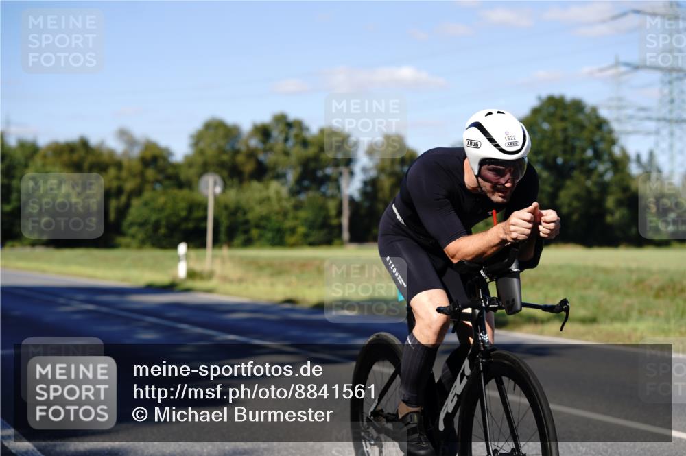 07.09.2025 - 19. Norderstedt Triathlon Michael Burmester http://msf.ph/oto/8841561 07.09.2025 15:30:05 Radfahren 1522 meine-sportfotos.de