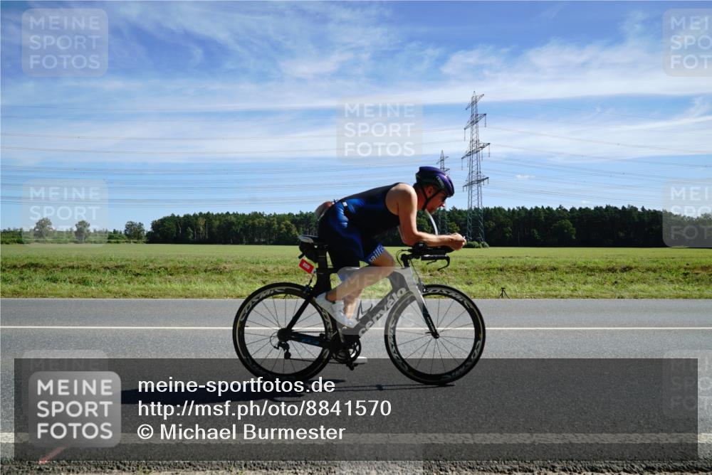 07.09.2025 - 19. Norderstedt Triathlon Michael Burmester http://msf.ph/oto/8841570 07.09.2025 12:25:43 Radfahren 850 meine-sportfotos.de