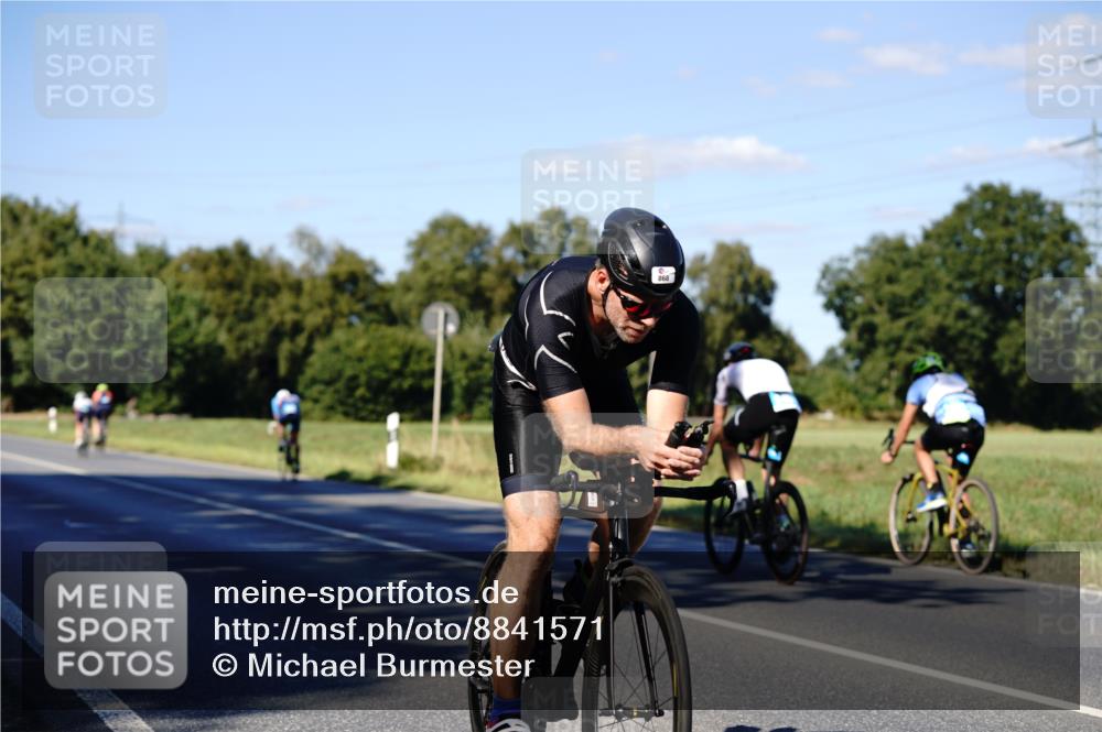 07.09.2025 - 19. Norderstedt Triathlon Michael Burmester http://msf.ph/oto/8841571 07.09.2025 15:30:15 Radfahren 868, 1526 meine-sportfotos.de