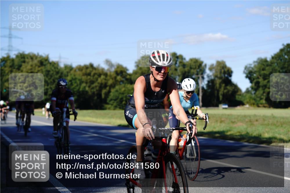 07.09.2025 - 19. Norderstedt Triathlon Michael Burmester http://msf.ph/oto/8841580 07.09.2025 15:30:34 Radfahren 407, 445, 452, 870, 884, 1435, 1486, 1545 meine-sportfotos.de
