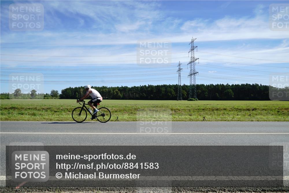 07.09.2025 - 19. Norderstedt Triathlon Michael Burmester http://msf.ph/oto/8841583 07.09.2025 12:25:50 Radfahren 150, 309 meine-sportfotos.de