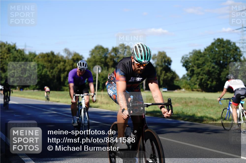 07.09.2025 - 19. Norderstedt Triathlon Michael Burmester http://msf.ph/oto/8841588 07.09.2025 15:30:36 Radfahren 399, 407, 445, 467, 870, 1435, 1486, 1545 meine-sportfotos.de