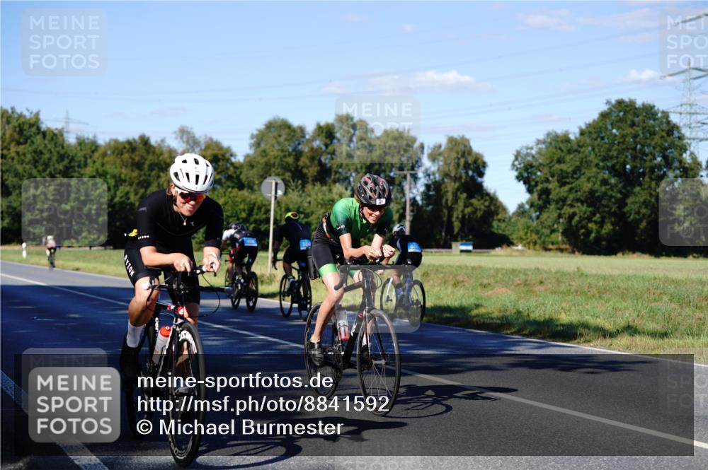 07.09.2025 - 19. Norderstedt Triathlon Michael Burmester http://msf.ph/oto/8841592 07.09.2025 15:30:38 Radfahren 383, 399, 445, 467, 870, 1545 meine-sportfotos.de