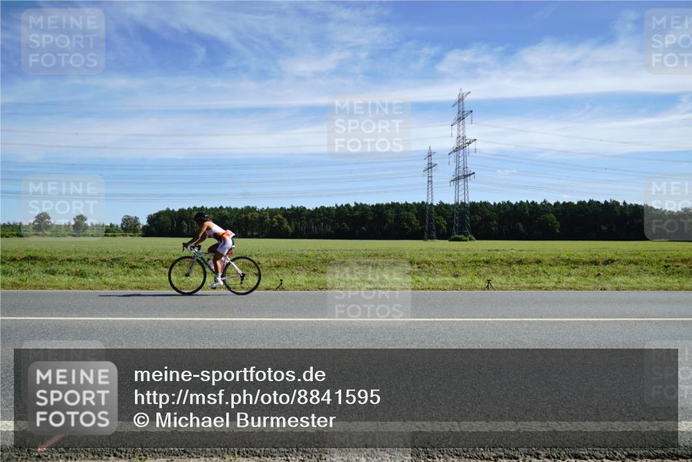 07.09.2025 - 19. Norderstedt Triathlon Michael Burmester http://msf.ph/oto/8841595 07.09.2025 12:26:00 Radfahren  meine-sportfotos.de